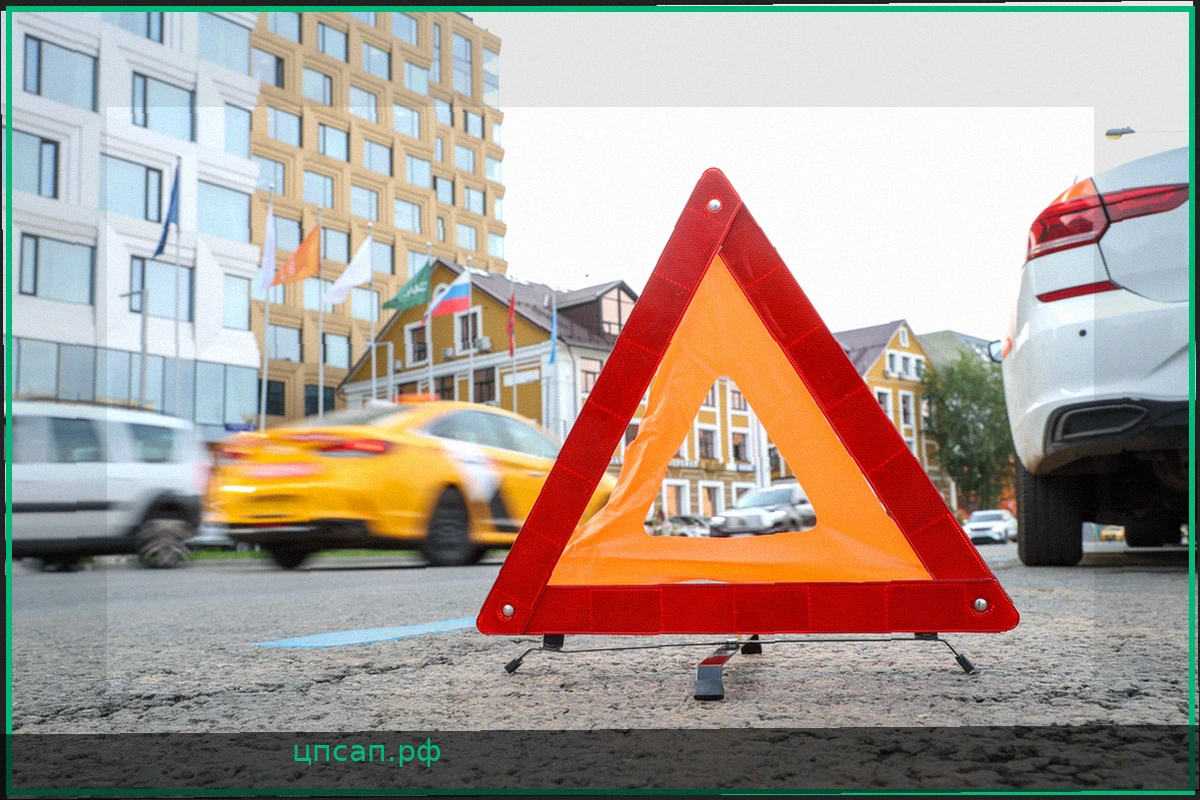 Масштабное ДТП в Новой Москве: фура с вафлями загорелась, есть погибшие и пострадавшие