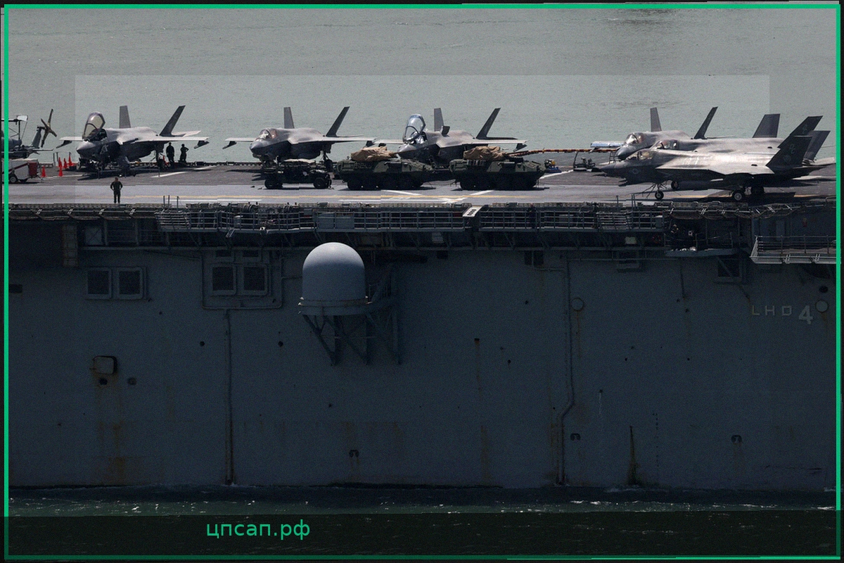 Десантный корабль США USS Boxer вышел из строя в начале конфронтации с Ираном