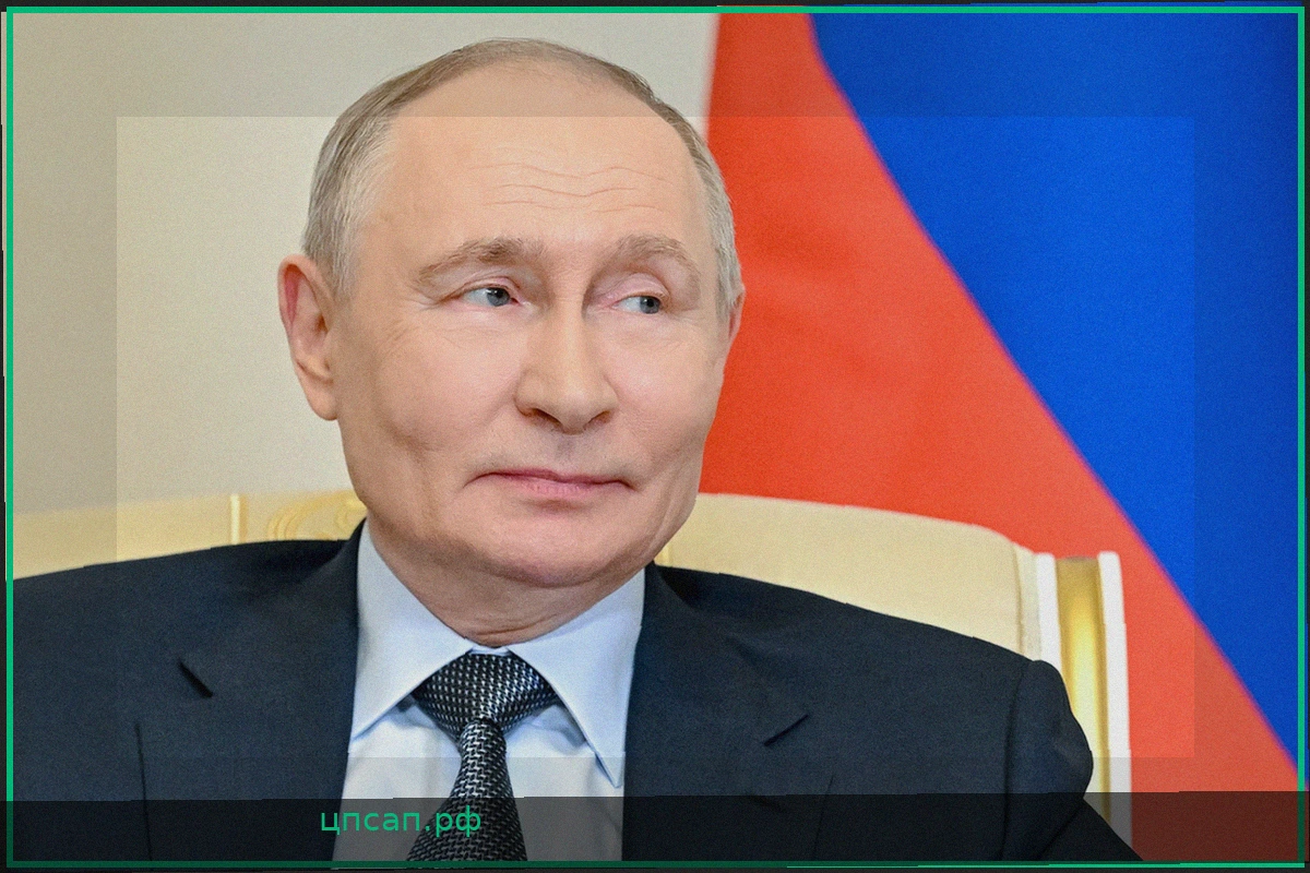 Путин поздравил Патриарха Кирилла с Днем России